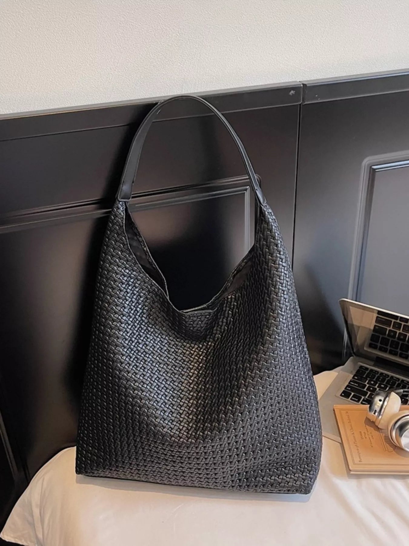 Woven Straw Texture Shoulder Bag